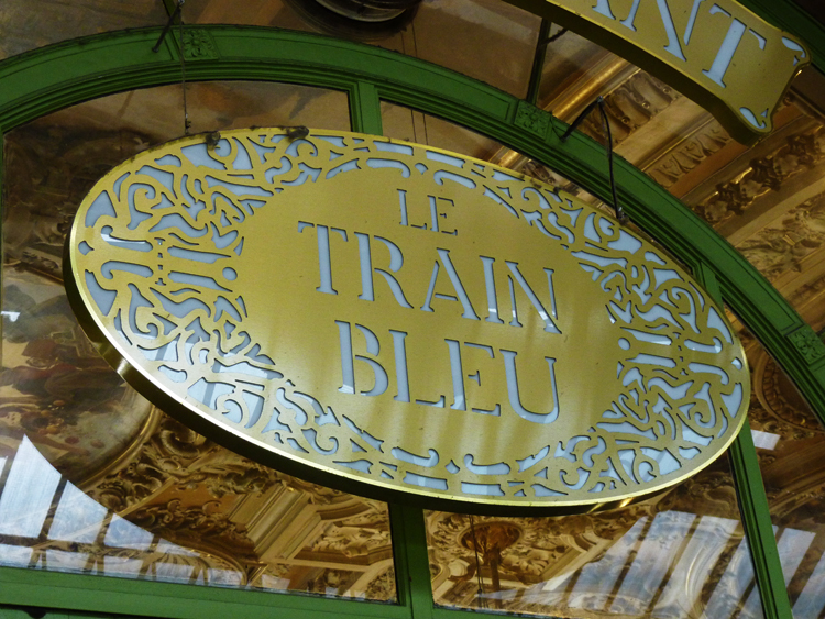 Le Train Bleu