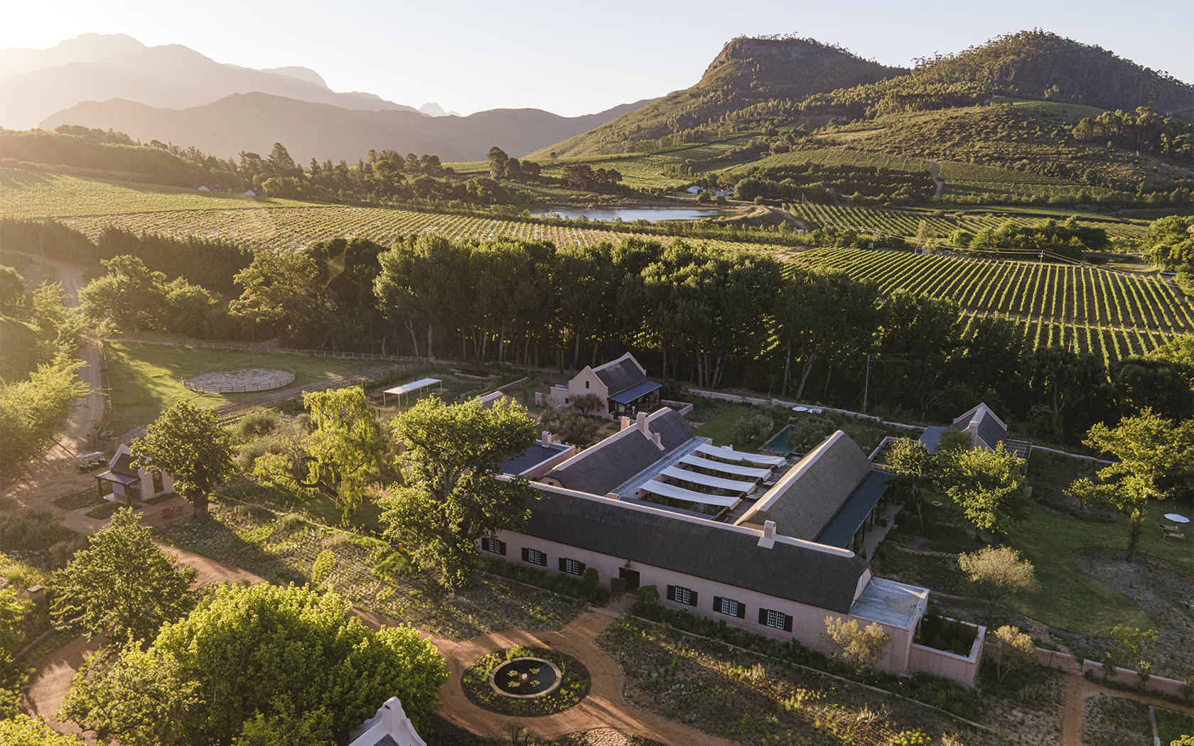 2_Sterekopje Farmhouse Adel Ferreira _ the bath house sitting room 2