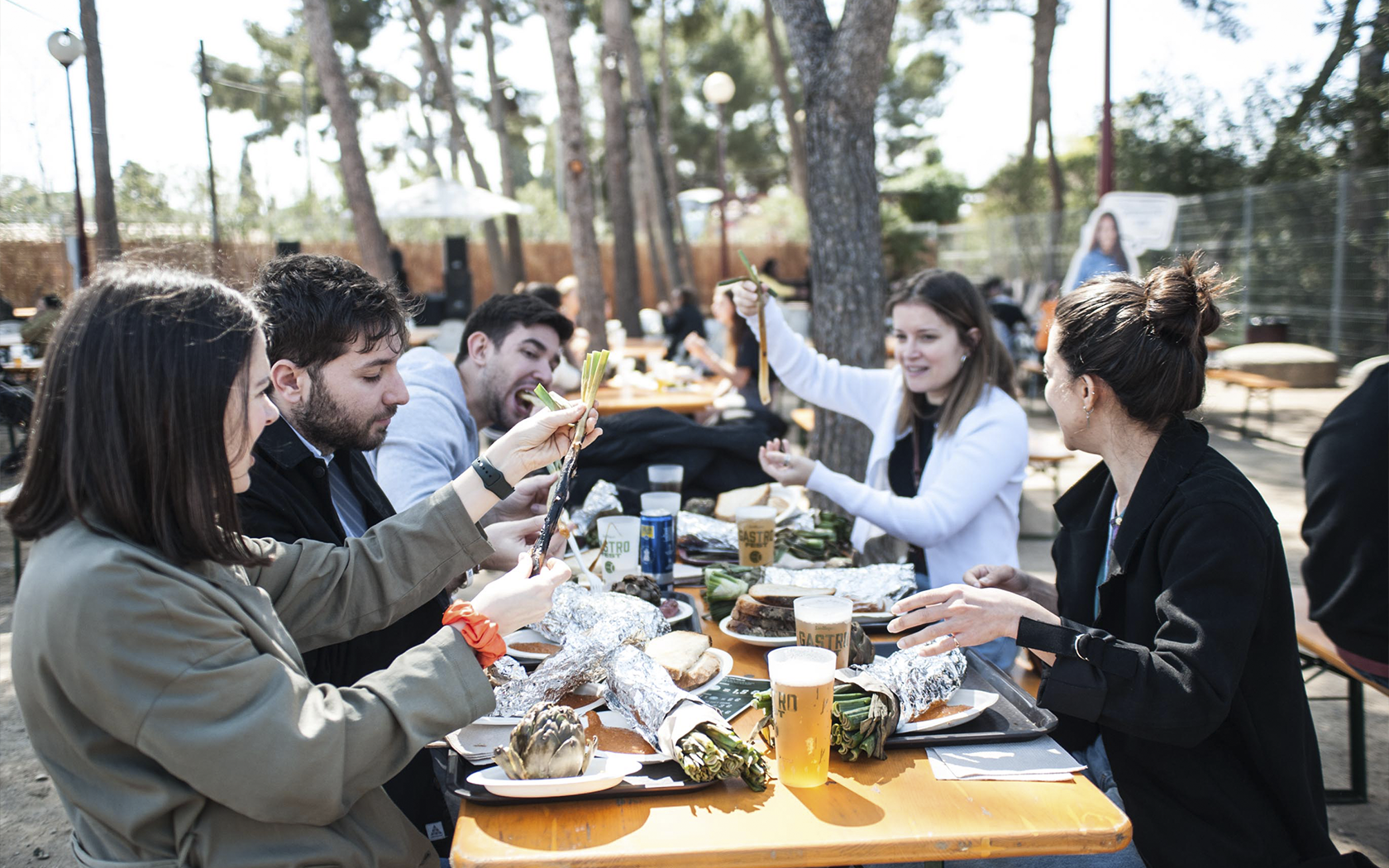 calçots-barcelona-festival-magazine-horse